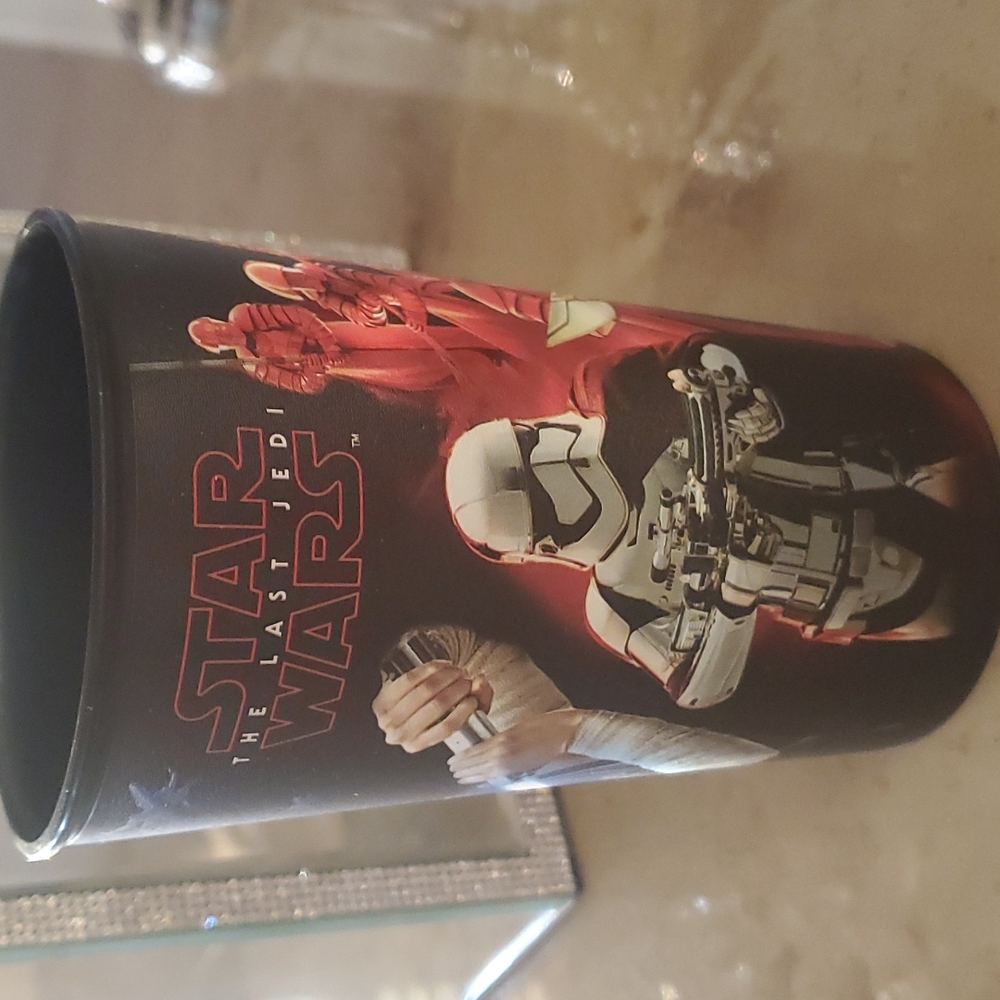 SALE! Star Wars The Last Jedi Cup